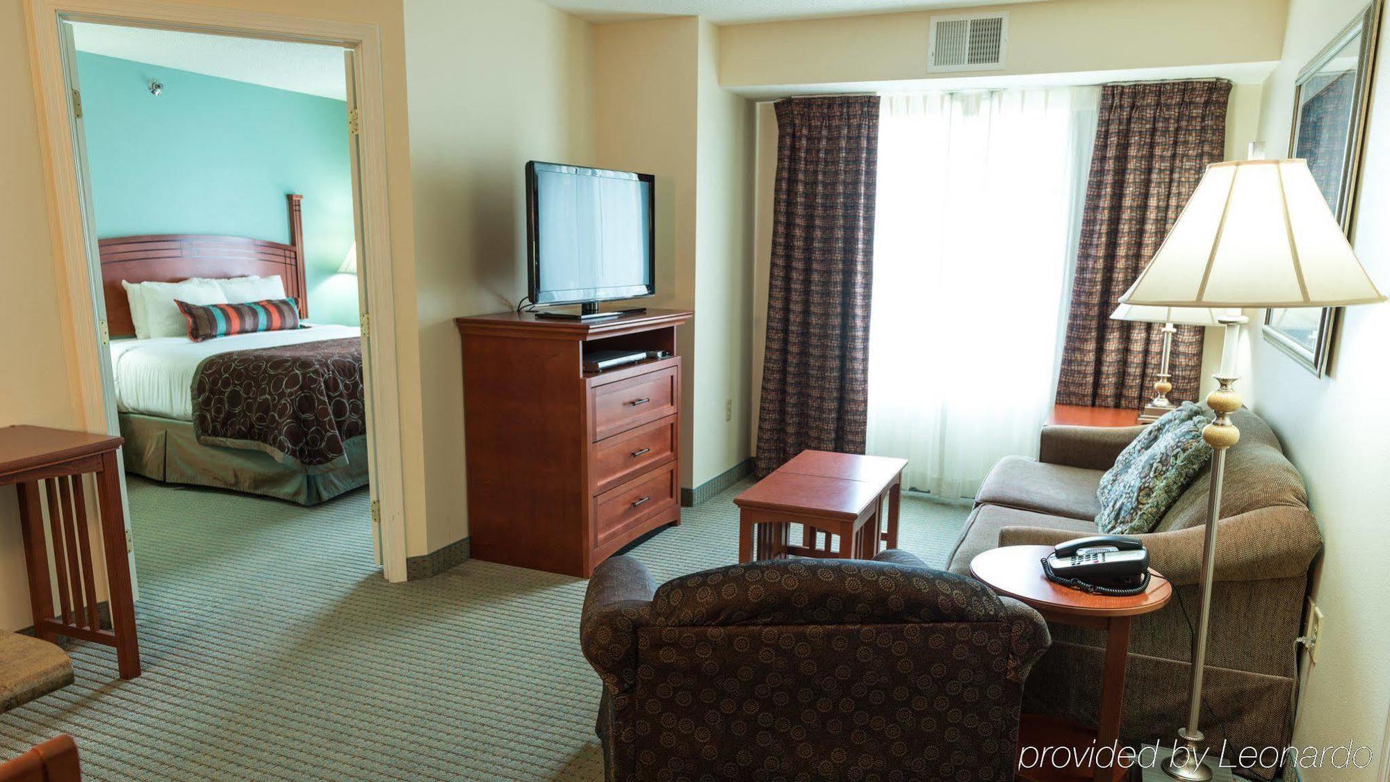 Staybridge By Ihg Fargo
